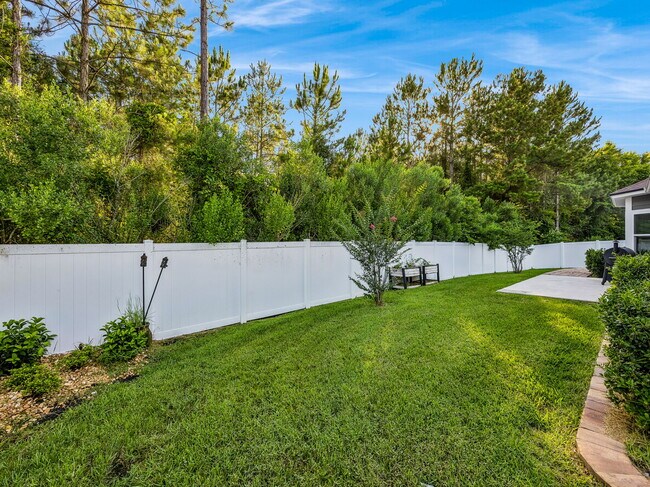 Building Photo - 79425 Plummer's Creek Dr