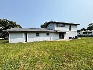 Building Photo - 203 N Lake Dr