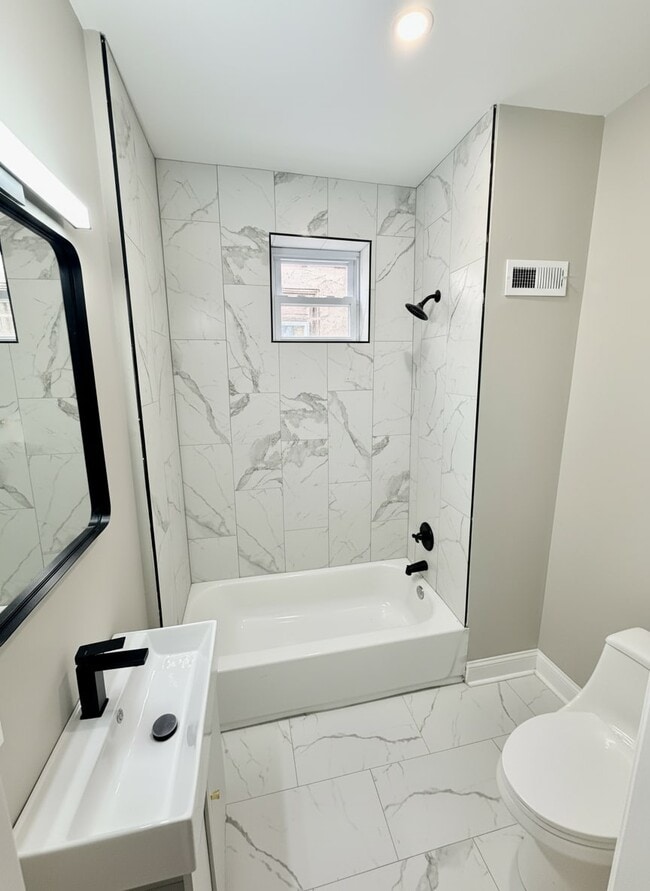 Building Photo - 2129 N Natrona St