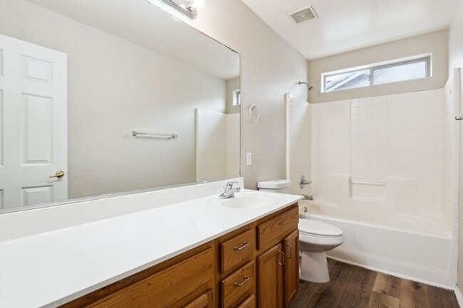 Building Photo - 2159 W Jasper Butte Dr