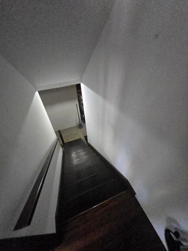 Building Photo - Spacious 3-Bedroom Condo in Gated Communit...