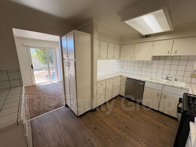 Building Photo - 4805 W Iris Ave