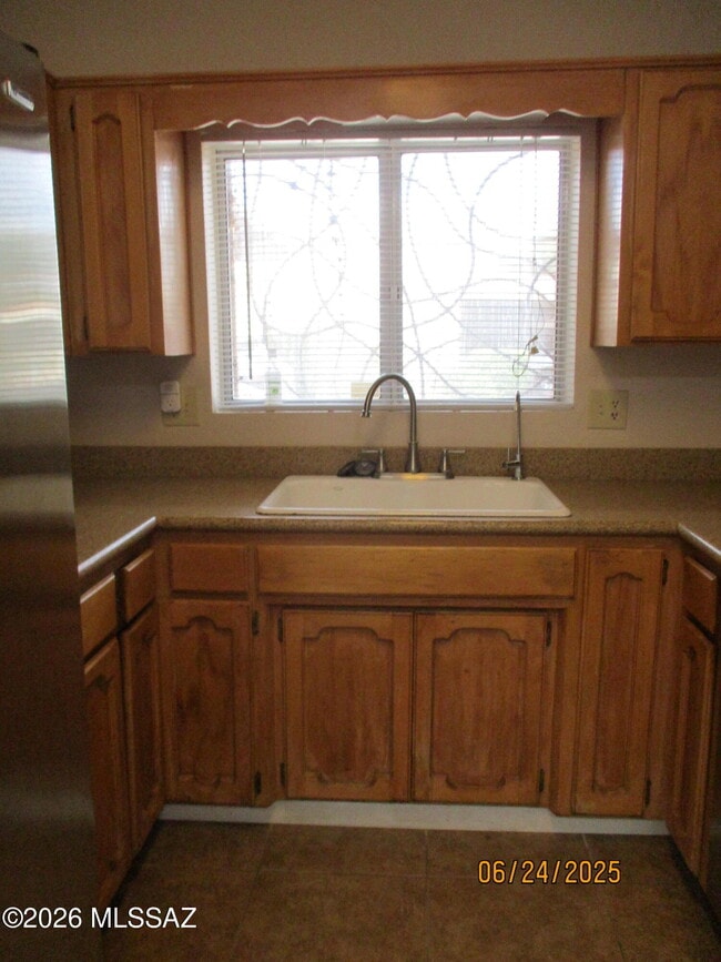 Building Photo - 8134 E Daniella Ln