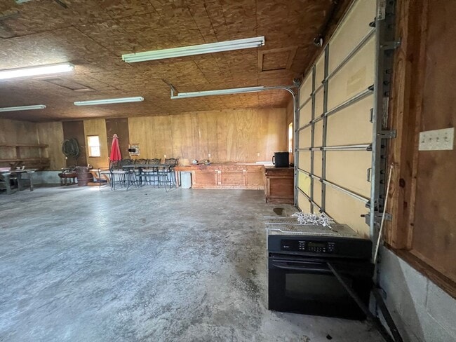 Building Photo - The Lifestyle You Deserve.