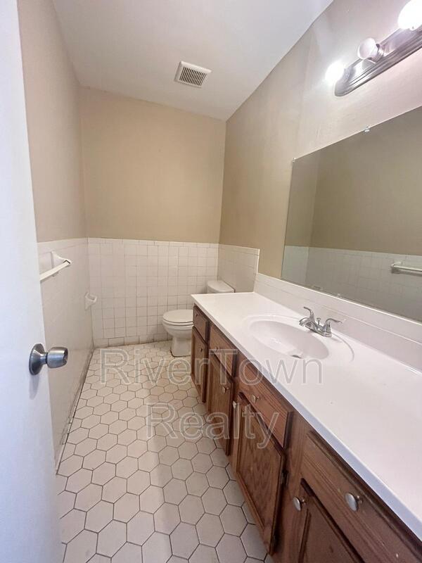 Building Photo - 781 Candace Dr