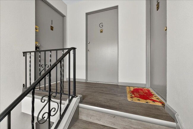 Building Photo - G-Unit