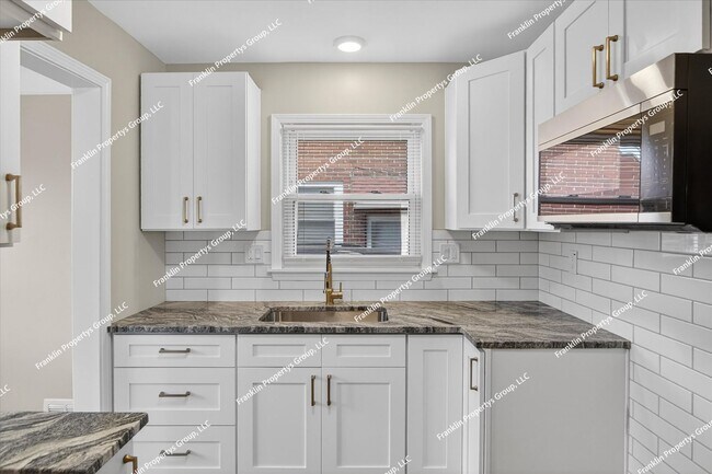Building Photo - Fully Renovated 3-Bedroom Brick Bungalow in Detroit, 48235