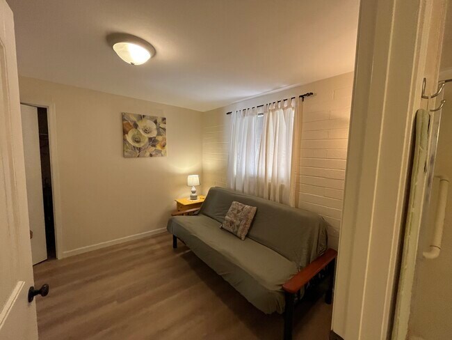 Building Photo - 393 S Paseo Madera