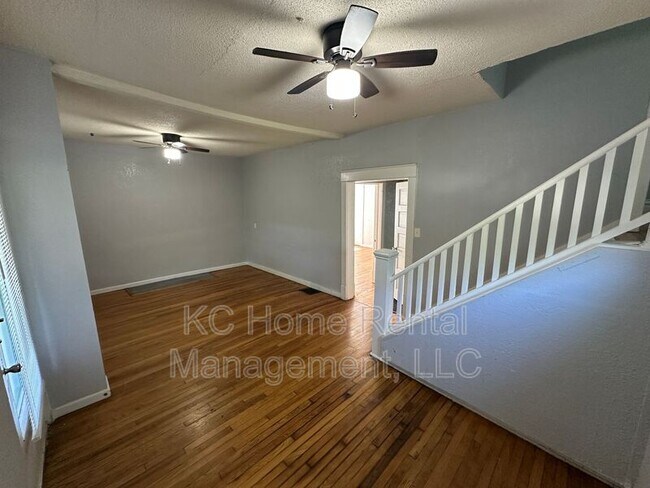 Building Photo - 6118 S Benton Ave