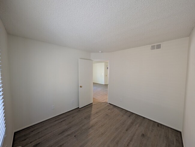 Building Photo - 19849 Sandpiper Pl