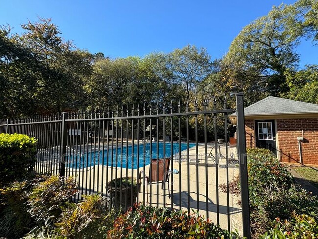 Building Photo - 1688 Prince Ave