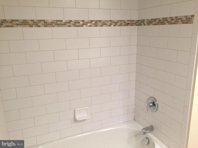 Building Photo - 8904 Cherry St