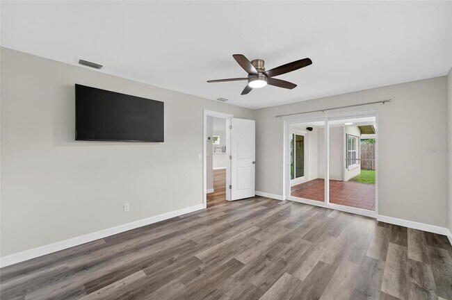 Building Photo - 1472 Byram Dr