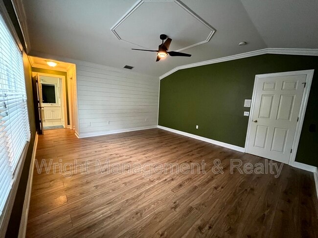 Building Photo - 1005 Misty Hollow Ln