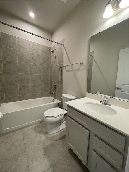 Building Photo - 6800 Pebblebrooke Wy