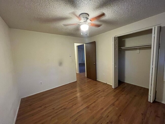 Building Photo - Fantastic Duplex Unit in Loveland