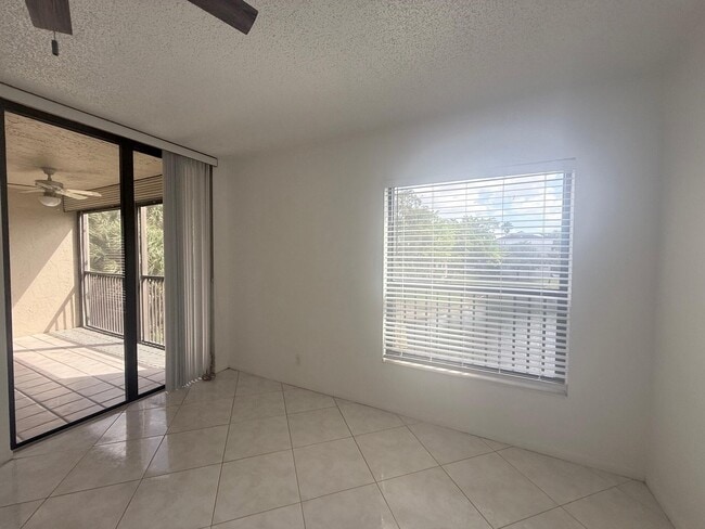 Building Photo - 3050 NW 42nd Ave