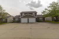 Building Photo - 3310 E St Charles Rd