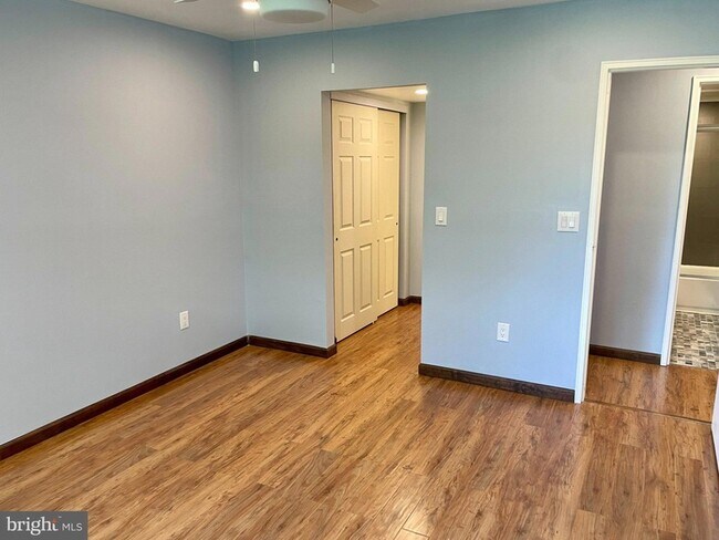 Building Photo - 506 Meadowview Ln