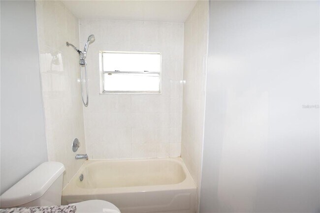 Building Photo - 1023 Cranberry Dr