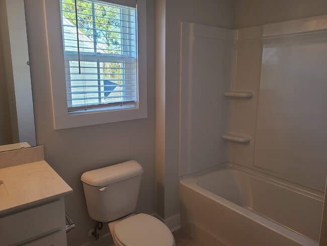 Building Photo - Four Bedroom Home on the North End of Hilton Head Island!