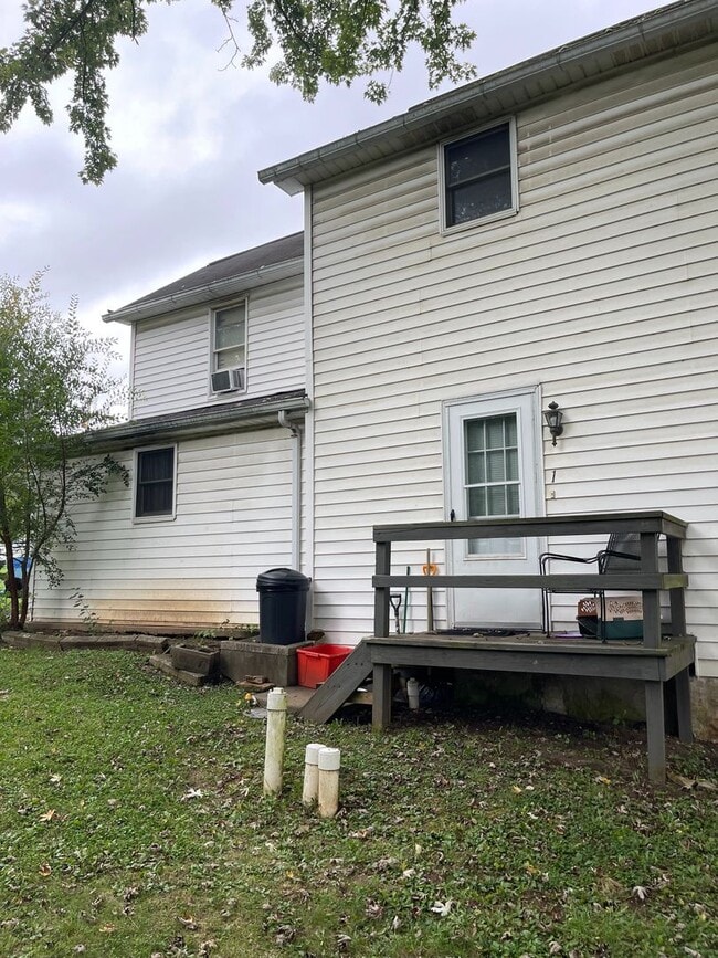 Building Photo - Water Street-726