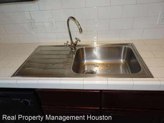 Building Photo - 1 br, 1 bath House - 2302 Blodgett Street #3