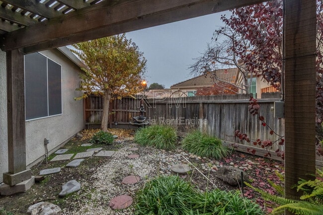 Building Photo - 3441 Lava Bed Ct