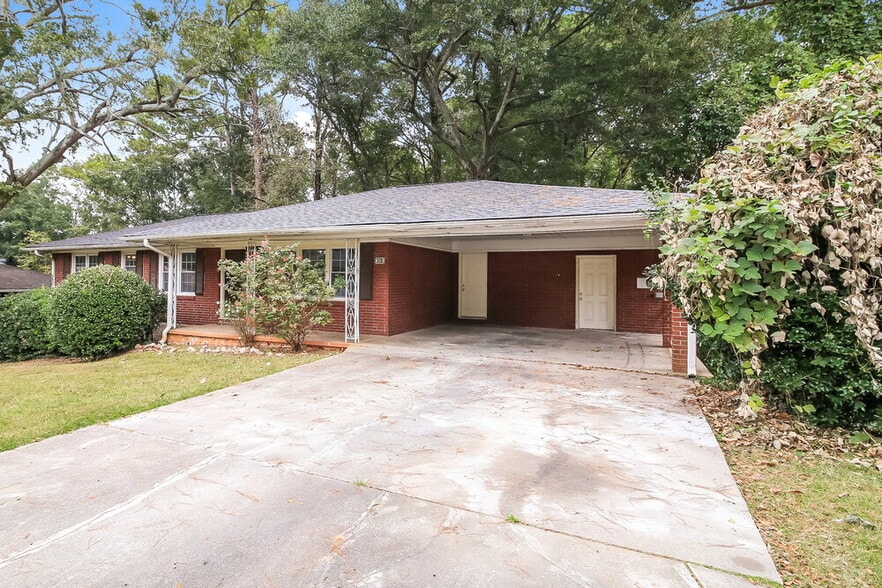 Building Photo - 8310 Hilltop Rd