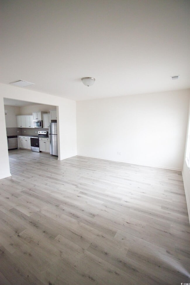 Building Photo - 305 Cherwell ct