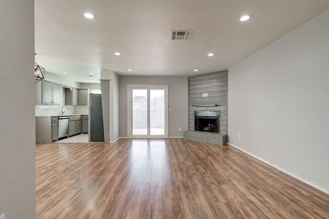 Building Photo - 3 Bed, 2 Bath Home Near UCO and Hafer Park
