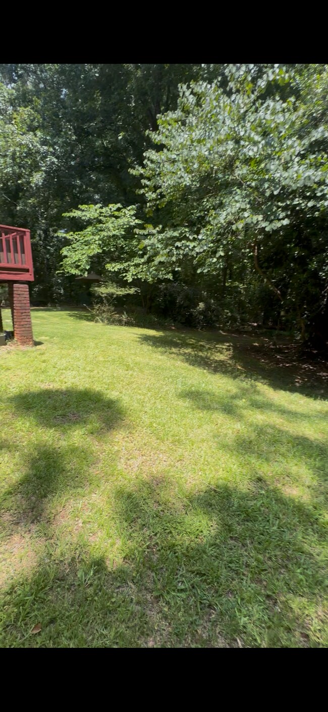 Building Photo - 185 Cavalier Ct