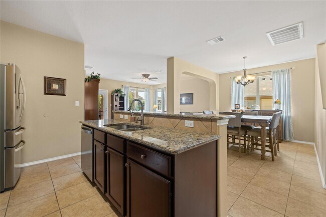 Building Photo - 304 Quarry Ln