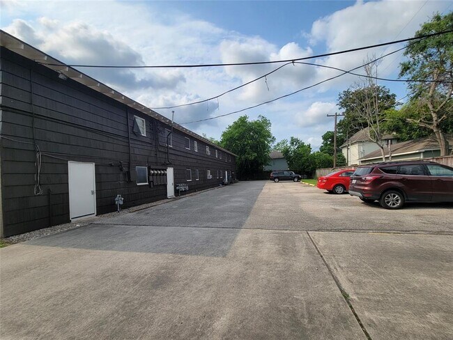 Building Photo - 1314 Heights Blvd