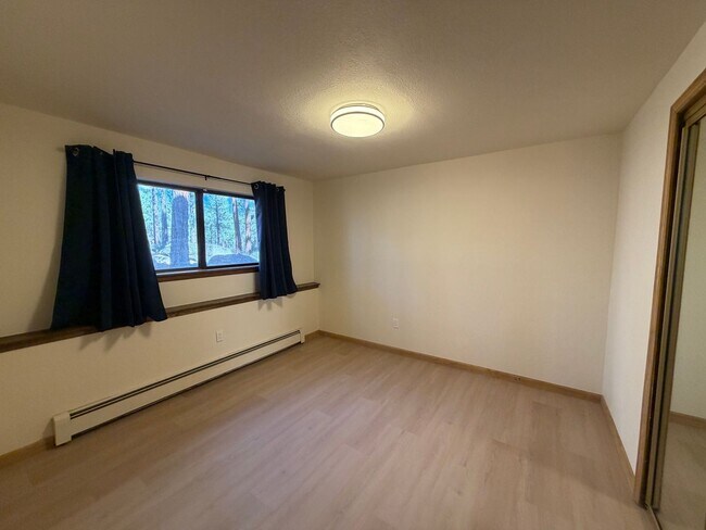 Building Photo - Tri-Level Lake Village Condo - 2 Bed + Bonus Room -  with Upgrades