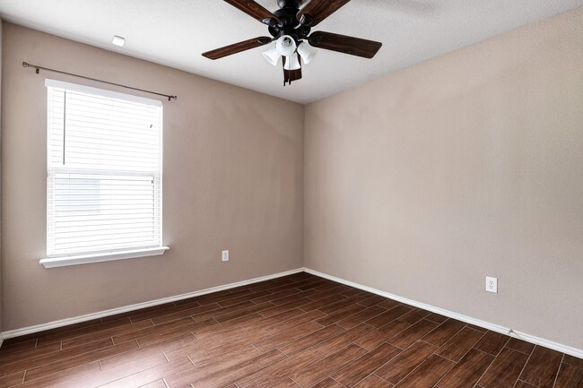 Building Photo - ***APPLICATION CURRENTLY UNDER REVIEW***Mo...