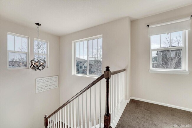 Building Photo - Charming 3 bedroom, 3 bathroom home in The...