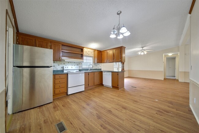 Building Photo - 2 Jacob St