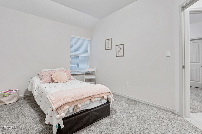 Building Photo - 7416 Tamarack Pl
