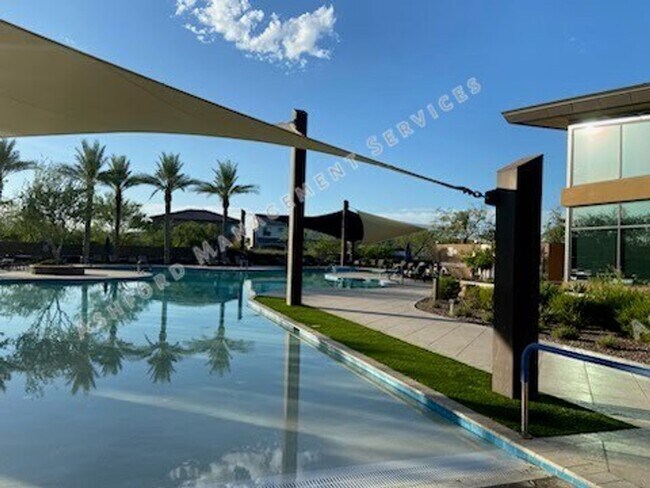 Building Photo - Beautiful 3-Bedroom Home in Sky Crossing w...