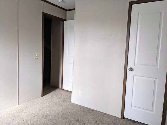 Building Photo - 3430 N Peoria Rd