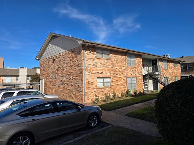 Building Photo - 8071 Meadow Rd