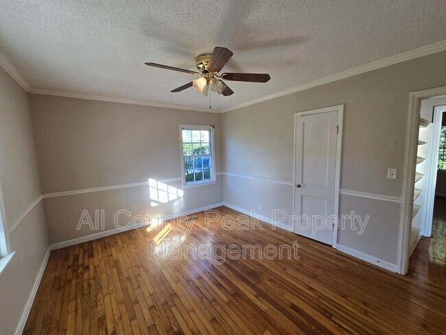 Building Photo - 3409 Alta Vista Dr