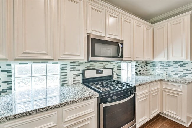 Building Photo - 18802 Half Volley Cir