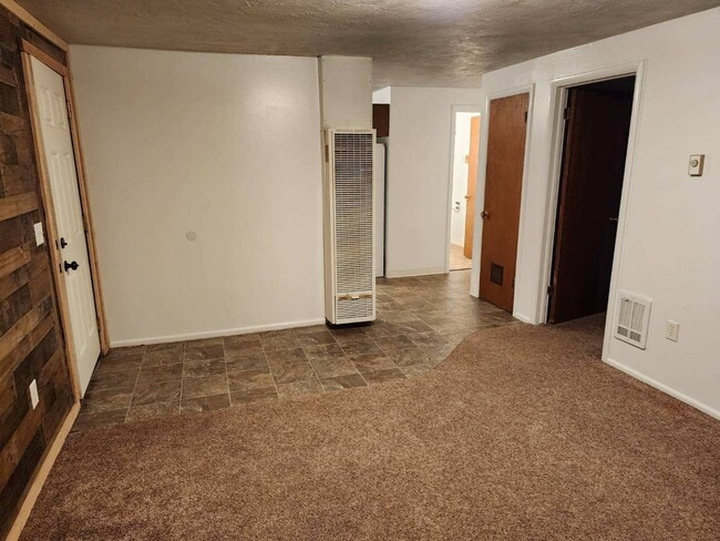 Building Photo - Cozy Country Charm with Modern Convenience – 1-Bedroom Home!