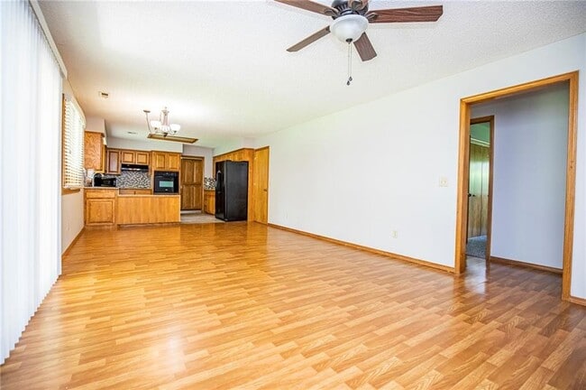 Building Photo - 301 SW C St