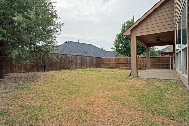 Building Photo - Spacious & Charming Home in Desirable Savannah Community