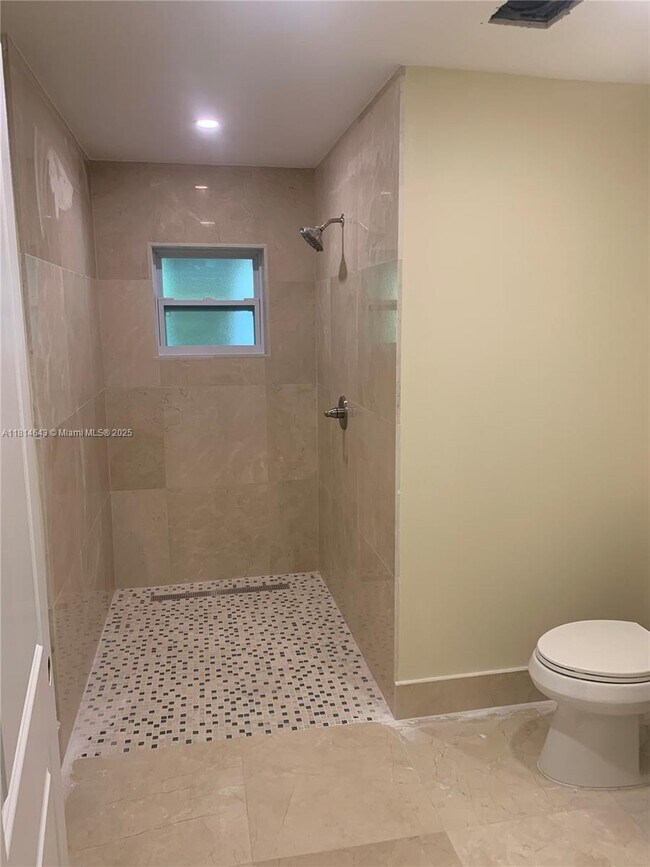 Building Photo - 3235 SW 58th Ct
