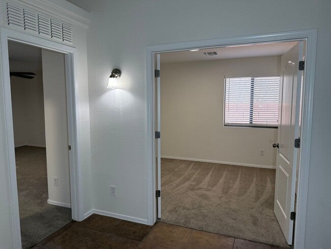 Building Photo - 3922 N Creosote Ct