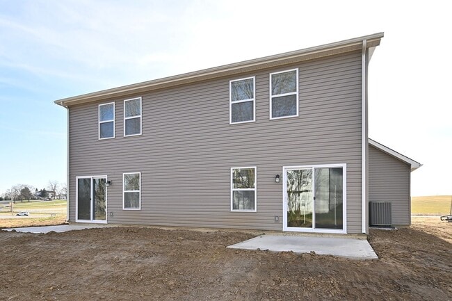 Building Photo - 3 Bedroom 2.5 bath 2 Car Garage   Duplex